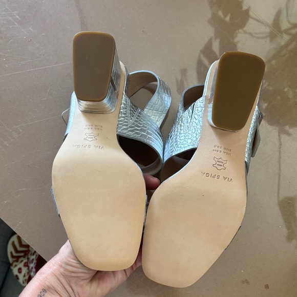 Via Spiga Metallic Croc-Embossed Sandals Sz 8.5 - Picture 4 of 5